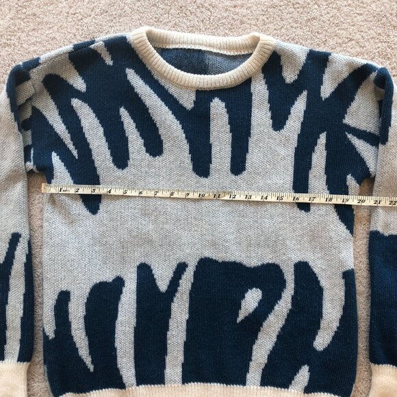 Soft Oversized Blue Long-Sleeve Sweater - Picture 9 of 12